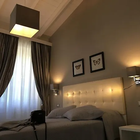 Tuscany House Of Artist アパート