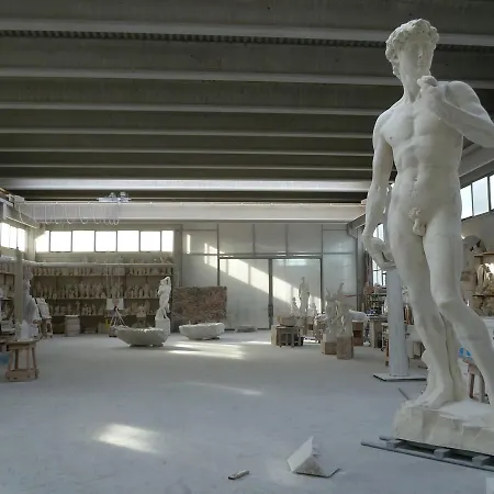 Tuscany House Of Artist